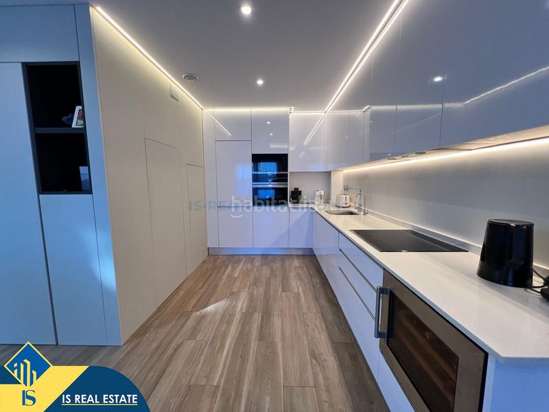 Foto 00254575-9cab-4f32-9e98-c52fc55371a6. Chalet villa con piscina privada, alicante, . 3 habitaciones | 140 m² | a 500 metros del mar en Torrevieja