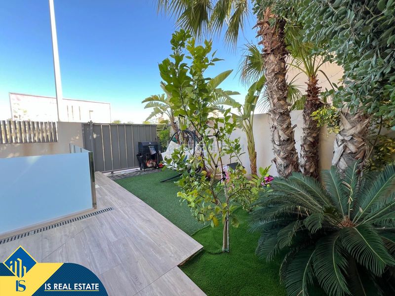 Foto 22db5463-ce52-4927-9cb5-f0ae070d93cb. Chalet villa con piscina privada, alicante, . 3 habitaciones | 140 m² | a 500 metros del mar en Torrevieja