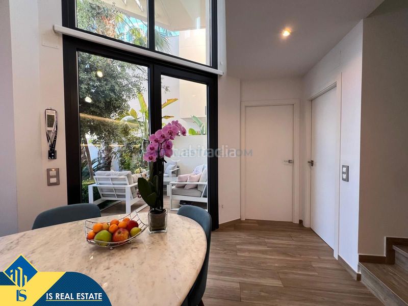 Foto 2f978654-db98-4f85-bdaf-3421f75654e1. Chalet villa con piscina privada, alicante, . 3 habitaciones | 140 m² | a 500 metros del mar en Torrevieja