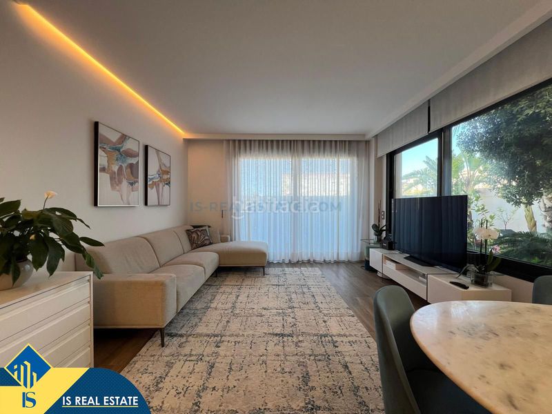 Foto 7c27a442-6c8f-4756-9fce-454a8cd10ec1. Chalet villa con piscina privada, alicante, . 3 habitaciones | 140 m² | a 500 metros del mar en Torrevieja