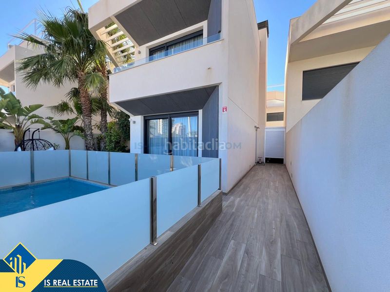 Foto 8890242d-95fa-4746-9422-b0bfeca2137f. Chalet villa con piscina privada, alicante, . 3 habitaciones | 140 m² | a 500 metros del mar en Torrevieja