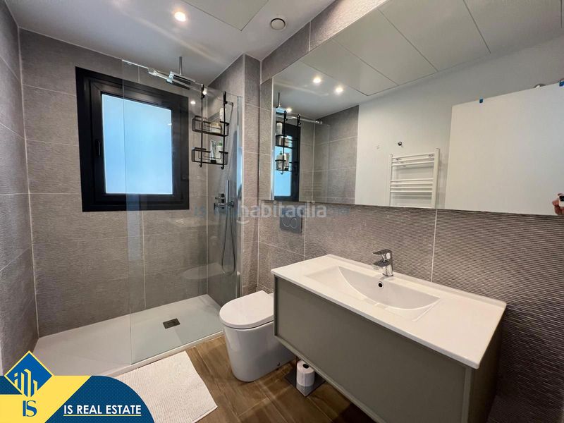 Foto b64f418c-3253-4742-a1d2-db97beff8c45. Chalet villa con piscina privada, alicante, . 3 habitaciones | 140 m² | a 500 metros del mar en Torrevieja