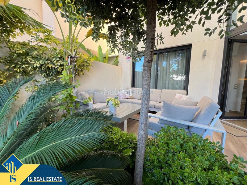 Foto c426293c-6055-486f-8b6d-1a36c95fb848. Chalet villa con piscina privada, alicante, . 3 habitaciones | 140 m² | a 500 metros del mar en Torrevieja