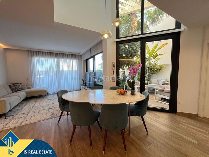 Foto cfeea8b8-1e8d-4a05-8994-51978c1e8304. Chalet villa con piscina privada, alicante, . 3 habitaciones | 140 m² | a 500 metros del mar en Torrevieja