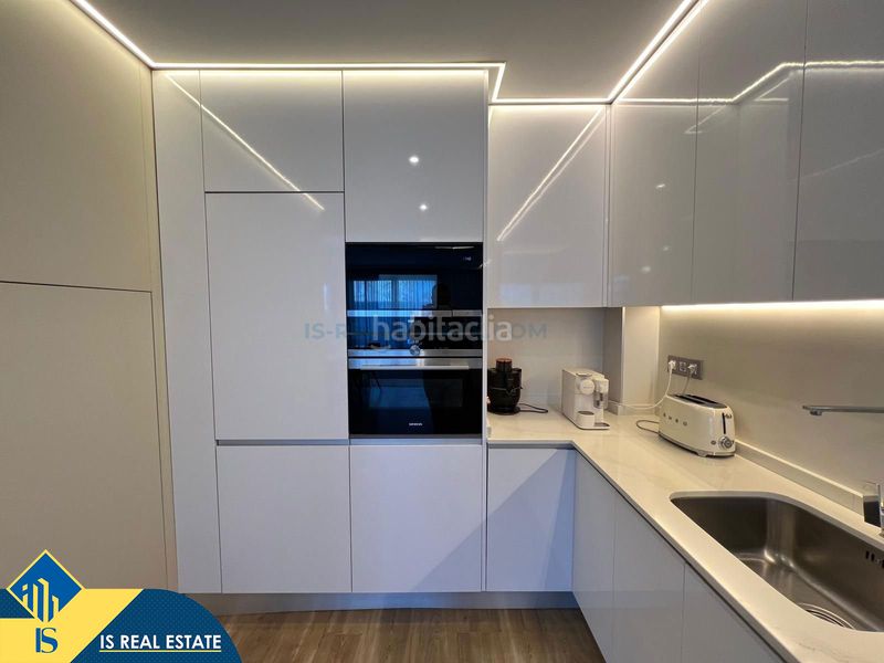 Foto dac2d3de-6d93-4c8e-9fd1-9b494f3649c1. Chalet villa con piscina privada, alicante, . 3 habitaciones | 140 m² | a 500 metros del mar en Torrevieja