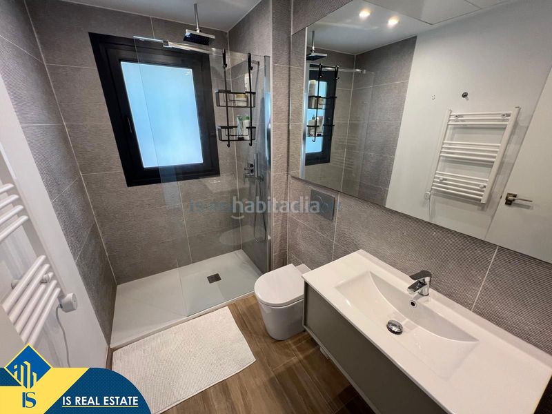 Foto f961f34f-f1c0-4562-b6d5-8bb07ed48b39. Chalet villa con piscina privada, alicante, . 3 habitaciones | 140 m² | a 500 metros del mar en Torrevieja