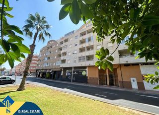 Apartment in El Molino. Apartamento con terraza en la provincia de alicante, en torrevie