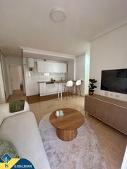 Apartament a Zona Playa del Cura. Apartamento reformado con terraza, en la provincia de alicante,