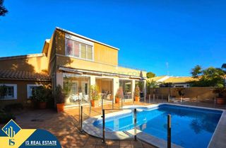 Casa in Campoamor. Casa con piscina privada, alicante, orihuela costa. 5 habitacion