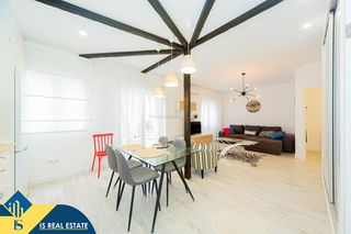 Apartament a Centro - Muelle Pesquero. Apartamento reformado con terraza, en la provincia de alicante,