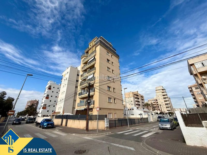 Foto 1d53f984-1aed-49a1-9ae1-030291d5a4b6. Dúplex amb calefacció aparcament a Antonio Machado Torrevieja