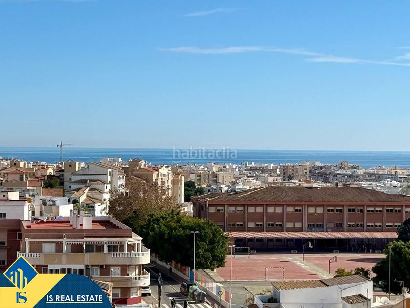 Foto 59c218bc-8f8a-42d5-9d65-e7fdc31127b6. Dúplex amb calefacció aparcament a Antonio Machado Torrevieja