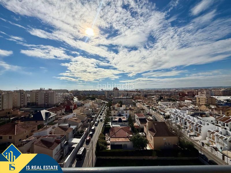 Foto bf498afa-238c-43f8-aede-af61c346ce84. Dúplex amb calefacció aparcament a Antonio Machado Torrevieja