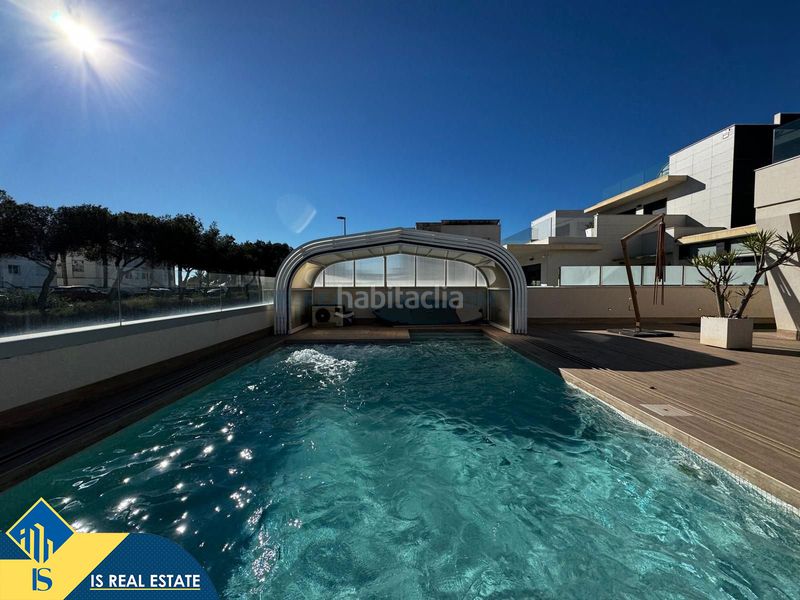 Foto d442046a-12d9-4916-95c7-fa64b3aa80a8. Xalet amb xemeneia calefacció piscina a Campoamor Orihuela