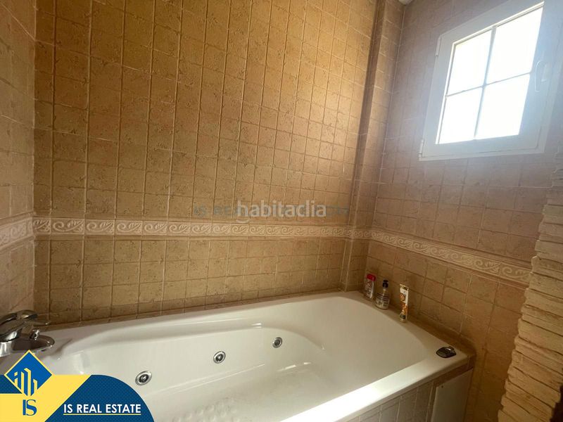 Foto cd6a2b68-1ba3-43de-a08f-32704f338054. Chalet mit heizung pool in Cañada del Molino Torrevieja