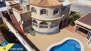 Xalet a La Florida. Villa reformada con piscina privada, alicante, orihuela costa. 4
