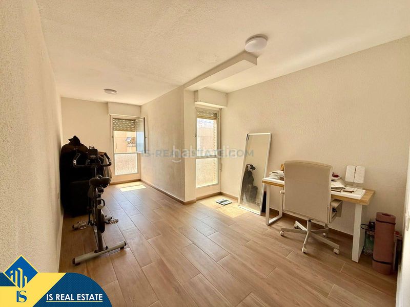 Foto 4e162e95-bb0a-453f-a8a9-6d449aadbf3e. Apartament amb calefacció a Zona Playa de los Locos Torrevieja