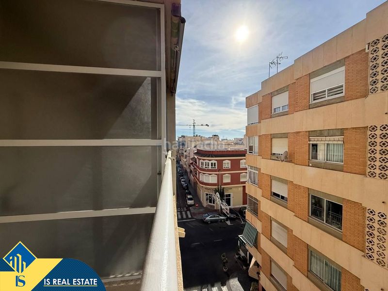 Foto 57b2c943-d090-4527-9bcf-d8a2a6a7f37f. Apartament amb calefacció a El Acequión Torrevieja