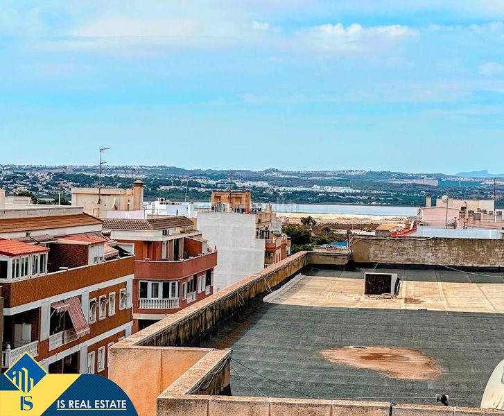 Foto f3c4afa6-ea98-4788-991d-a9bf92dad8b1. Apartament amb calefacció a El Acequión Torrevieja