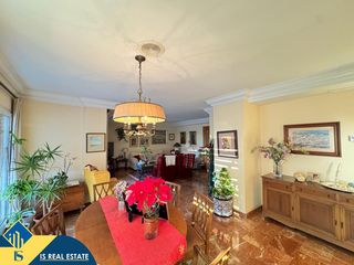 Appartement à Centro - Muelle Pesquero. Apartamento reformado con terraza, en la provincia de alicante,