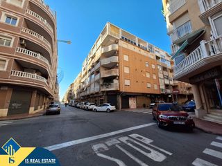 Dúplex a Zona Playa de los Locos. Ático dúplex reformado con terraza, en la provincia de alicante,