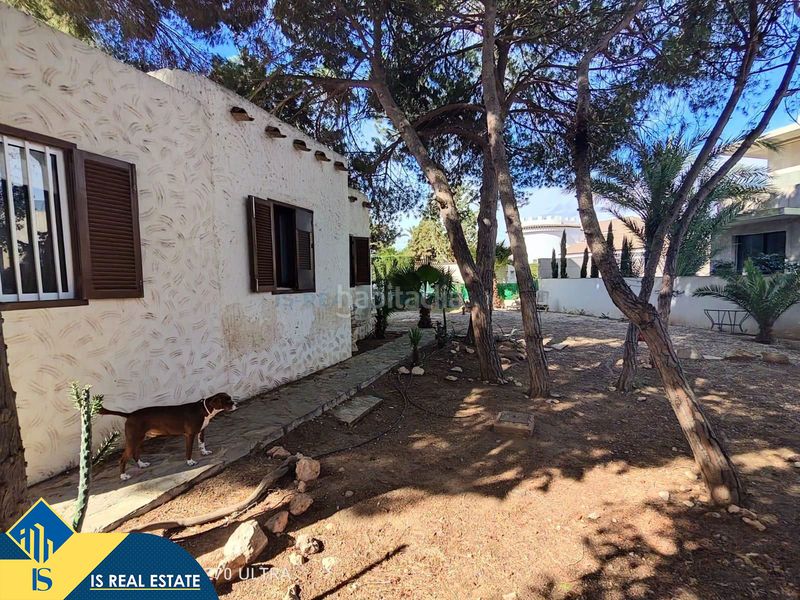 Foto 87e7e4b1-be79-448f-bbb3-0c7a422a8f25. Chalet villa con terraza en la provincia de alicante, en la localidad costa. 5 habitaciones | 297 m² | a 800 kilómetros del m en Orihuela