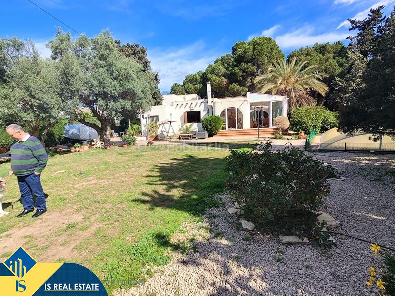 Foto c3d85ded-32dd-4005-a1bf-85d84b2a156d. Chalet villa con terraza en la provincia de alicante, en la localidad costa. 5 habitaciones | 297 m² | a 800 kilómetros del m en Orihuela