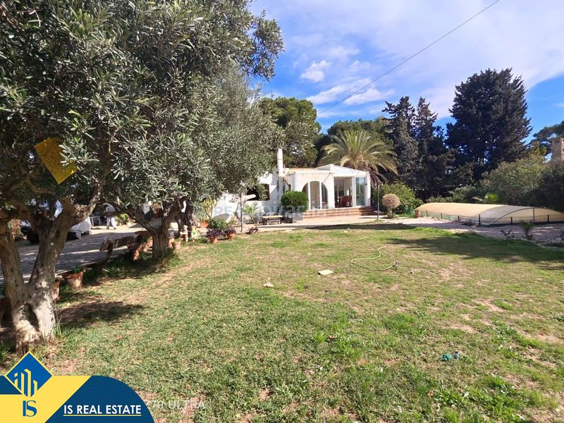 Foto dc0282d5-f8f2-4ecd-bb17-4ec0f82bf0a6. Chalet villa con terraza en la provincia de alicante, en la localidad costa. 5 habitaciones | 297 m² | a 800 kilómetros del m en Orihuela