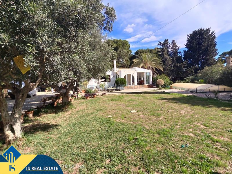 Foto e81fb22e-61da-4f2b-9f54-b075ffb16116. Chalet villa con terraza en la provincia de alicante, en la localidad costa. 5 habitaciones | 297 m² | a 800 kilómetros del m en Orihuela