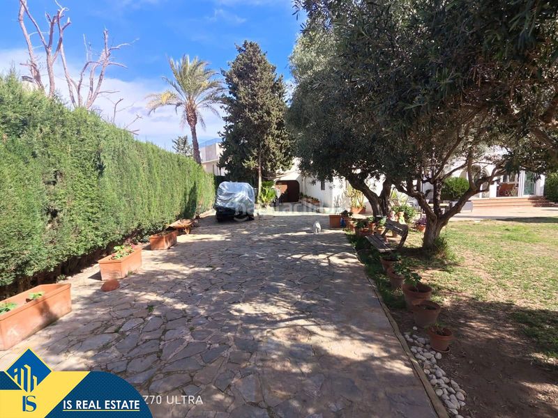 Foto fd690bce-9f60-49c6-9baa-6d21e3a683b4. Chalet villa con terraza en la provincia de alicante, en la localidad costa. 5 habitaciones | 297 m² | a 800 kilómetros del m en Orihuela