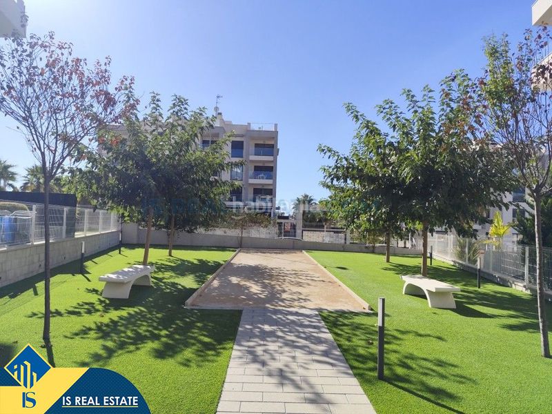 Foto 112551c6-5353-467f-a650-751cae711adb. Ático  con piscina comunitaria, en la provincia de alicante, en la ciudad de orihuela costa. 3 habitaciones | 92 m² | a 5,5 kilómet en San Miguel de Salinas