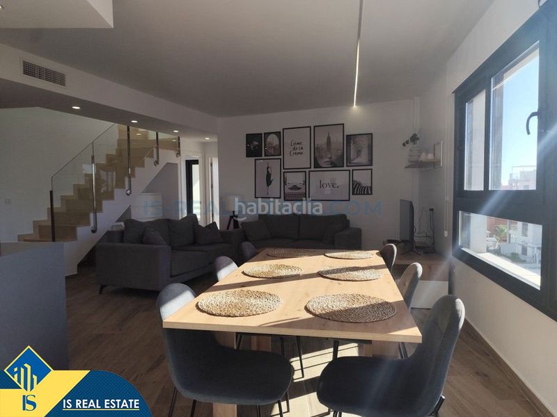 Foto 3c572656-23a8-4cb9-b132-e01e619be101. Ático  con piscina comunitaria, en la provincia de alicante, en la ciudad de orihuela costa. 3 habitaciones | 92 m² | a 5,5 kilómet en San Miguel de Salinas