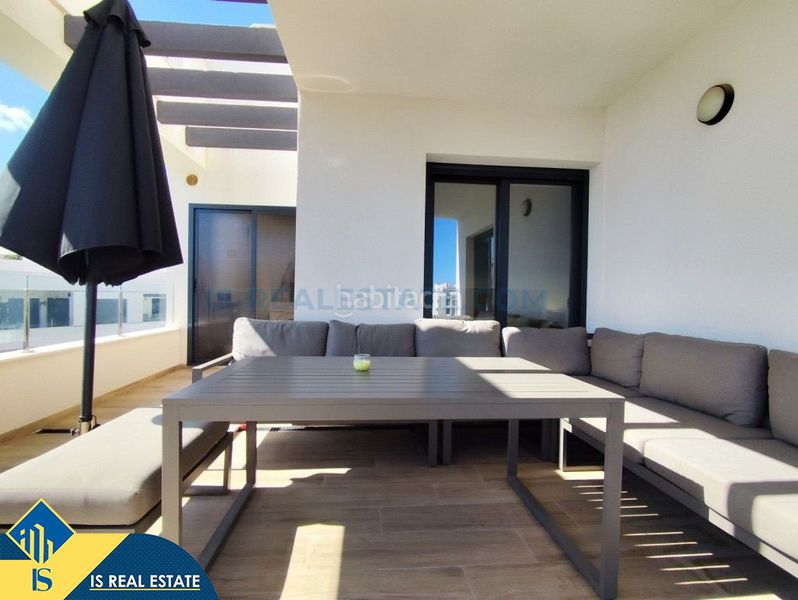 Foto 5d5d2bf0-6712-499f-8828-56ea67c5d002. Ático  con piscina comunitaria, en la provincia de alicante, en la ciudad de orihuela costa. 3 habitaciones | 92 m² | a 5,5 kilómet en San Miguel de Salinas