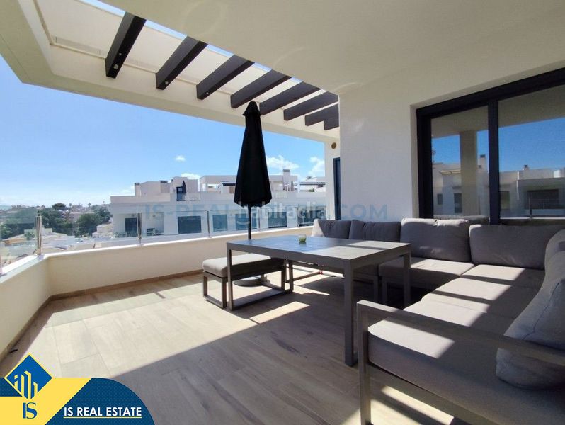 Foto 5e3089ce-e25d-407f-ae35-43644f085e7e. Ático  con piscina comunitaria, en la provincia de alicante, en la ciudad de orihuela costa. 3 habitaciones | 92 m² | a 5,5 kilómet en San Miguel de Salinas