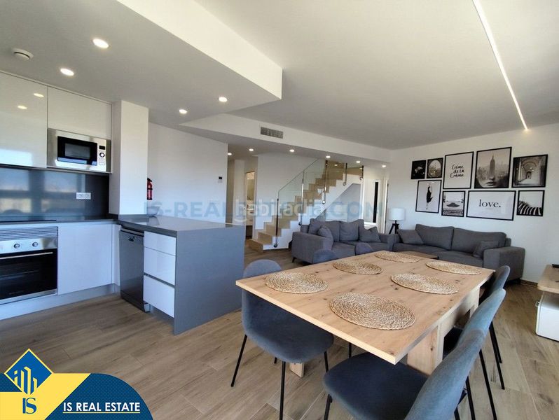Foto 76a9f32d-f904-483d-bc2b-482f5c9c4f18. Ático  con piscina comunitaria, en la provincia de alicante, en la ciudad de orihuela costa. 3 habitaciones | 92 m² | a 5,5 kilómet en San Miguel de Salinas