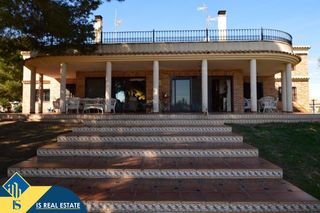 Chalet in Los Balcones-Los Altos