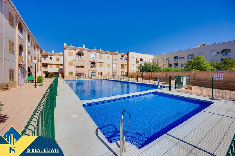 Foto faa51ba2-3c93-46a2-b6a5-b77ecb0429b8. Appartement mit heizung pool in El Acequión Torrevieja