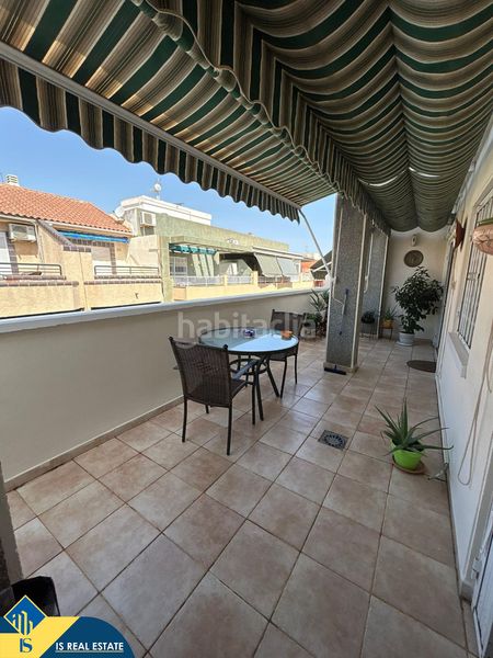 Foto 61dee4aa-a932-4920-9121-ff044c393922. Penthouse with fireplace heating in Zona Playa de los Locos Torrevieja