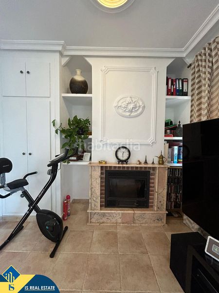 Foto b1fda4ca-2651-407b-8f8b-79f0bbe69b4a. Penthouse with fireplace heating in Zona Playa de los Locos Torrevieja
