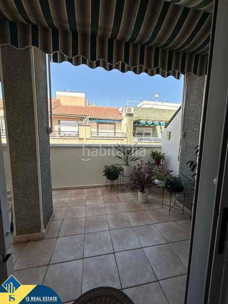 Foto e621e688-cecc-4f5c-b366-a2501ff2e009. Penthouse with fireplace heating in Zona Playa de los Locos Torrevieja