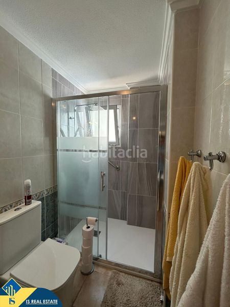 Foto f77afb98-628d-4e58-9699-1ace5c7454d4. Penthouse with fireplace heating in Zona Playa de los Locos Torrevieja