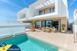 Chalet in Dolores. Villa con piscina privada, provincia de alicante, dolores. 3 hab