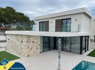 Chalet en Lomas de Cabo Roig - Los Dolses. Casas con piscina privada en construcción en orihuela costa, pro