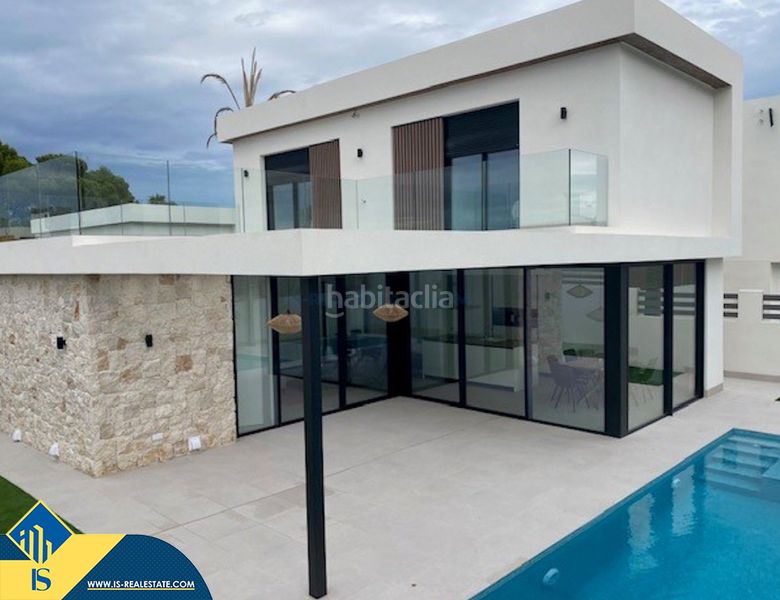 Foto ac558df2-bf60-408f-9668-53e2bf449247. Xalet amb aparcament piscina a Lomas de Cabo Roig - Los Dolses Orihuela