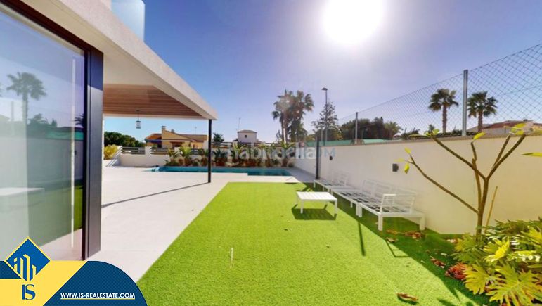 Foto d5520f32-3ff1-4fa9-ab1d-86ac08490e75. Xalet amb aparcament piscina a Lomas de Cabo Roig - Los Dolses Orihuela