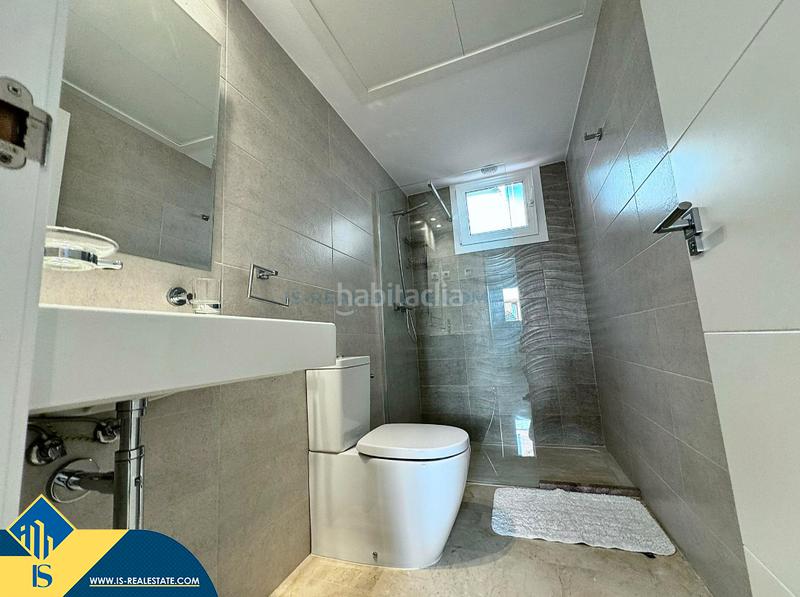 Foto cbae490c-f51e-4064-96b6-06d6497f4297. Piccolo appartamento con riscaldamento parcheggio piscina in Torrevieja