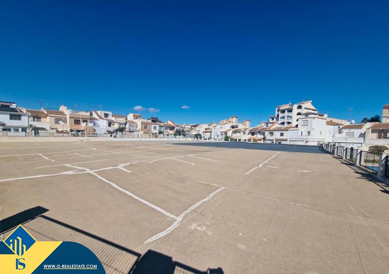 Foto 72d45348-0401-4b26-8c6c-dc65b53a06b3. Semi detached house with pool in nueva Torrevieja Torrevieja