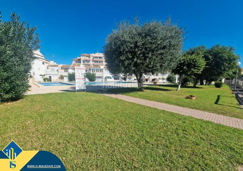 Foto a494c55a-f188-4dd4-9bae-a2f6d127645c. Semi detached house with pool in nueva Torrevieja Torrevieja