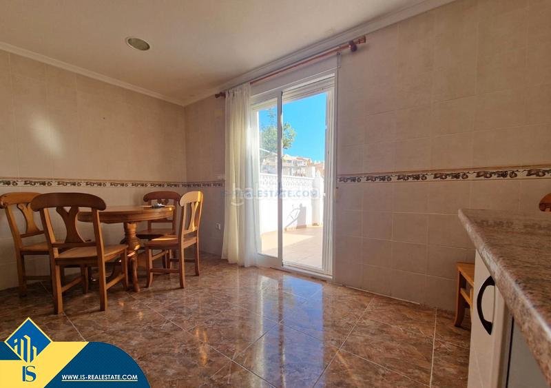 Foto cef53cc6-19f1-465f-99ef-c33a8ca1acaf. Semi detached house with pool in nueva Torrevieja Torrevieja