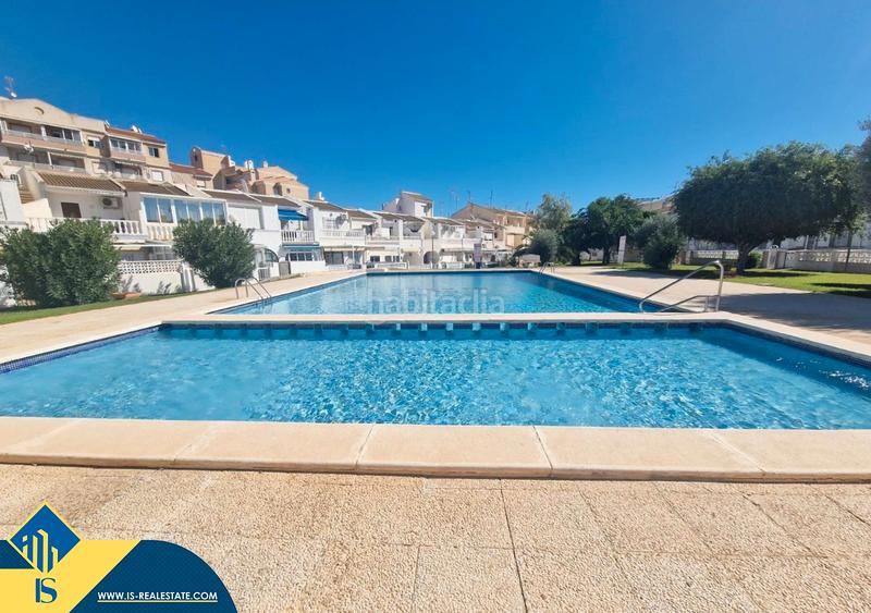 Foto cf606535-56c6-4343-a26a-08275a60be43. Semi detached house with pool in nueva Torrevieja Torrevieja